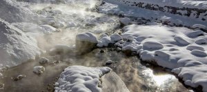 Un nouvel article sur Echosciences Grenoble : De la neige des montagnes au débit des rivières : la neige peut-elle atténuer les sécheresses estivales ?